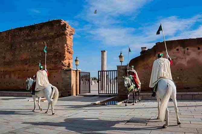 Guard mausoleum Rabat Imperial Tour